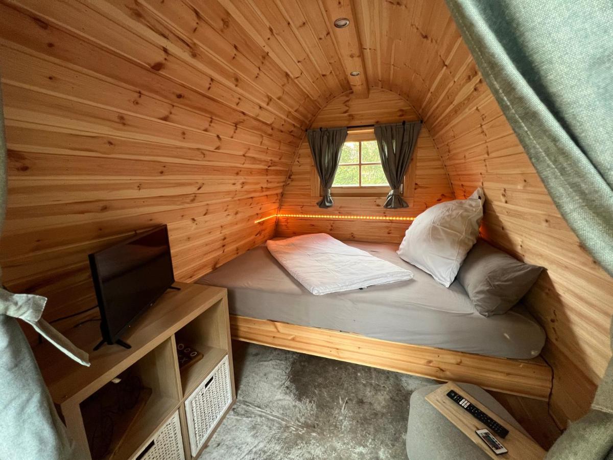 Ferienhaus Im Wald Borkwalde Bagian luar foto